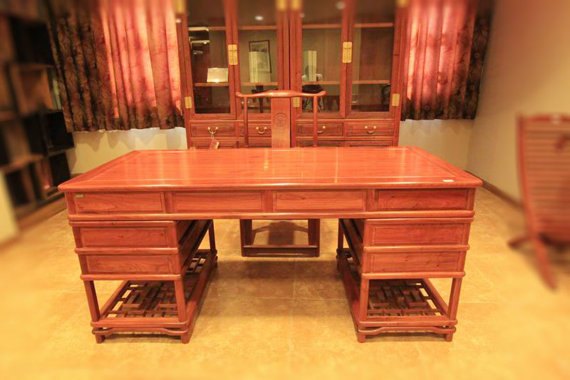 缅甸香花梨180x81x81明式办公台（2件）